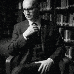 Warren Spier Portrait 5